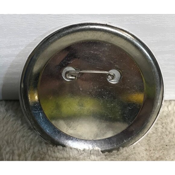 Gremlin AMC Button Pin 1970s 3.25" Diameter Blue Yellow - Picture 4 of 4